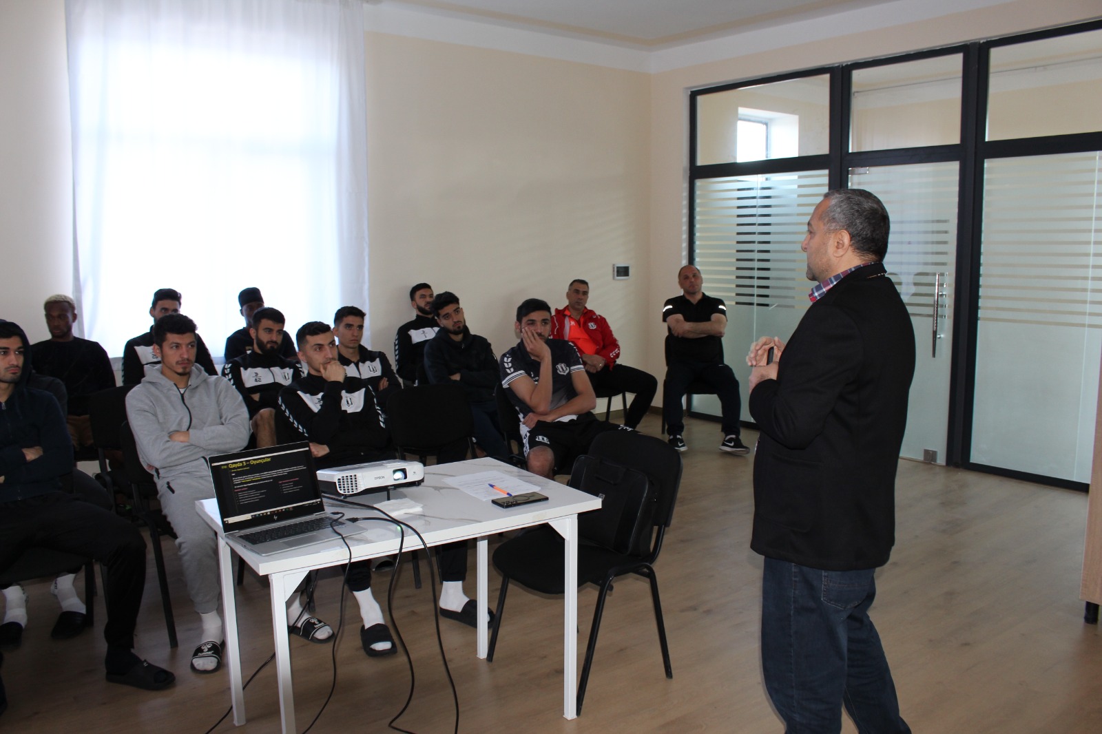 "AFFA rəsmisindən 'Karvan' üçün maarifləndirici seminar"